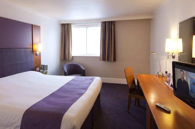 Premier Inn Crewe Nantwich Extérieur photo