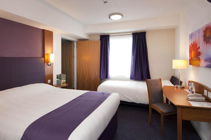 Premier Inn Crewe Nantwich Extérieur photo